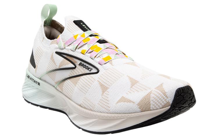 Order Brooks Levitate StealthFit 6 'Checkered - Putih Perak' 110397-1D-141