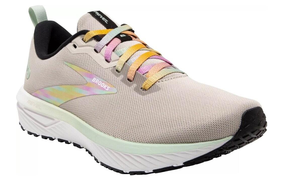 Lookbook Brooks Revel 6 ''Wit Zilveren Rand'' 110398-1D-185