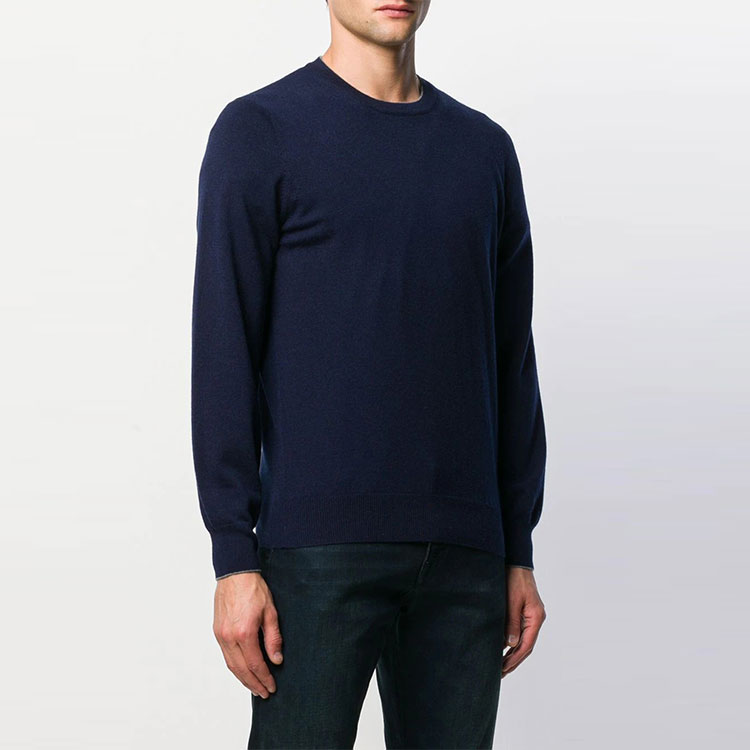 Shop Brunello Cucinelli 藍色純色圓領針織毛衣 M2200100-CA058