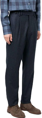 Brunello Cucinelli SS23 Celana Santai Biru Detail Lipit. M038PE1920-C532 Purchase Brunello Cucinelli SS23 Celana Santai Biru Detail Lipit. M038PE1920-C532