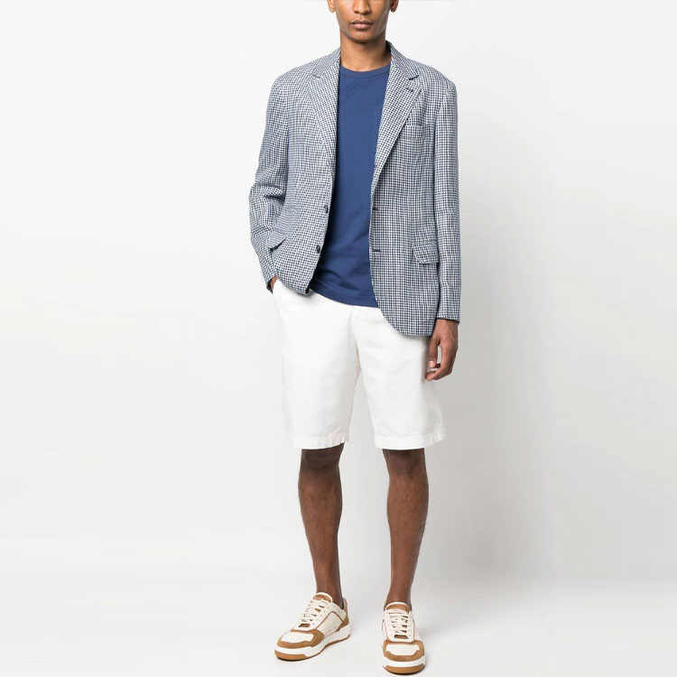 Lookbook Brunello Cucinelli Kaos Pendek Biru Polos SS23 dengan Saku. M0T617187-C9674