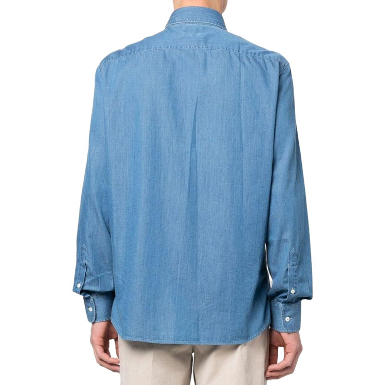Shop Brunello Cucinelli SS23 Kemeja Lengan Panjang Biru Denim Anti-Matahari. MR6830627-C001