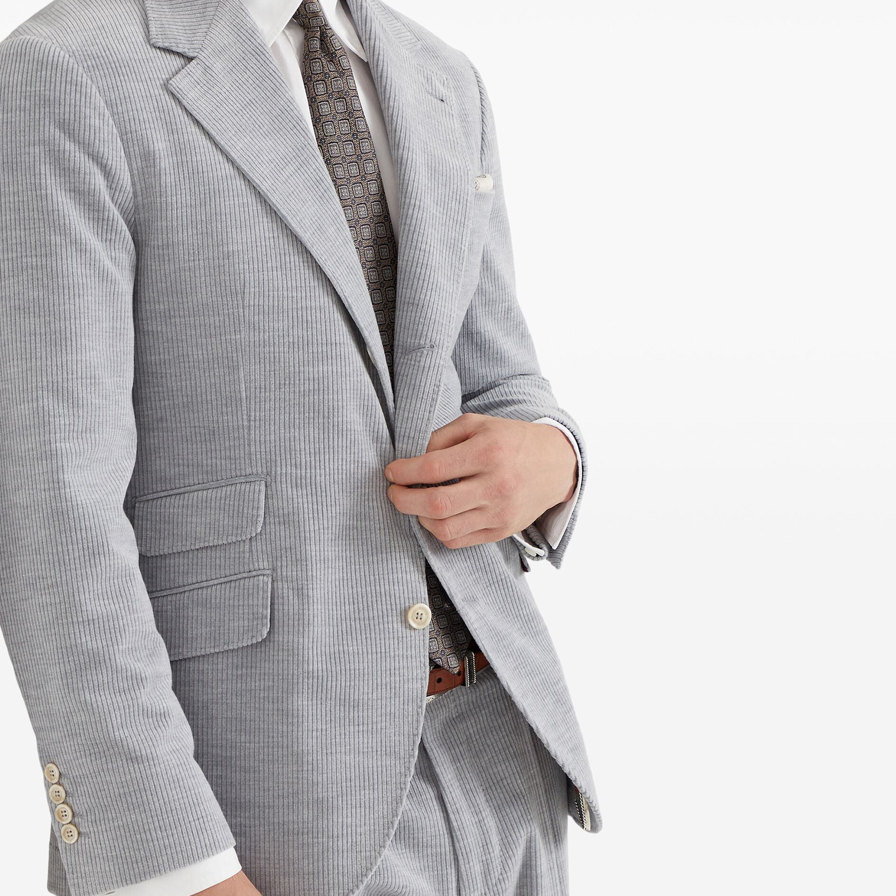 Sizing Brunello Cucinelli SS24 浅灰色休闲单排扣西装外套。 MY4767BWD-C021