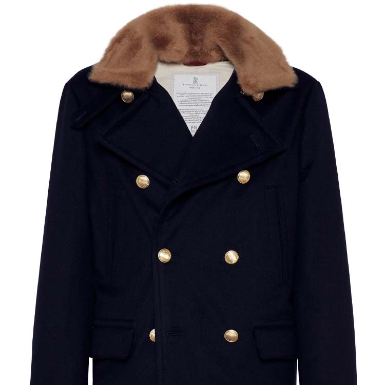 Purchase Brunello Cucinelli SS24 Mantel Biru Navy Double-Breasted dengan Kerah Bulu. MM4006341-CUS09