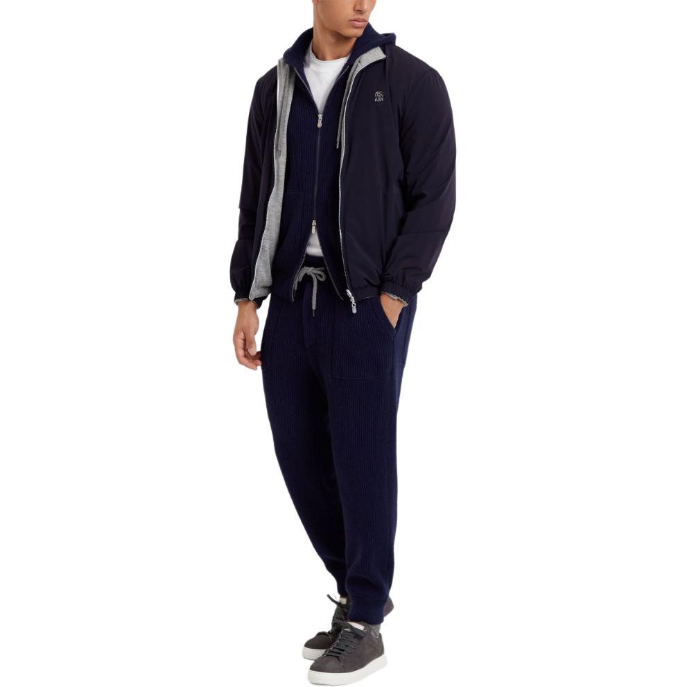 Lookbook Brunello Cucinelli SS24 Jaket Lelaki Logo Leher Tinggi Kalis Air Biru Gelap. MM40A7433G-CBJ47