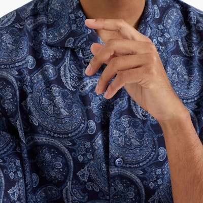 Camisa Hombre Manga Corta Azul Marino SS24 Estampado Paisley Brunello Cucinelli MM6640615P-C001 Purchase Camisa Hombre Manga Corta Azul Marino SS24 Estampado Paisley Brunello Cucinelli MM6640615P-C001