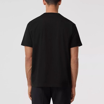 버버리 블랙 크루넥 티셔츠 - 로고 및 패치 디테일. 80570991 Shop 버버리 블랙 크루넥 티셔츠 - 로고 및 패치 디테일. 80570991