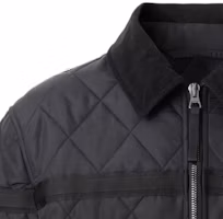 Shop Burberry Jaket Zip Hitam Berlian Quilted dengan Poket Dada. 80616651