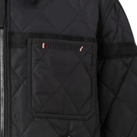 Purchase Burberry Jaket Zip Hitam Berlian Quilted dengan Poket Dada. 80616651