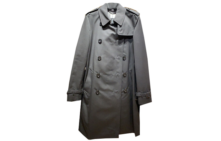 Burberry  Black Double-Breasted Trench Coat with Solid Color Design. 80559761 圖 2