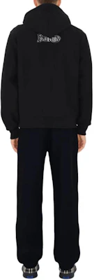 Burberry Celana Jogger Hitam Elastis dengan Print Logo. 80975361 Shop Burberry Celana Jogger Hitam Elastis dengan Print Logo. 80975361