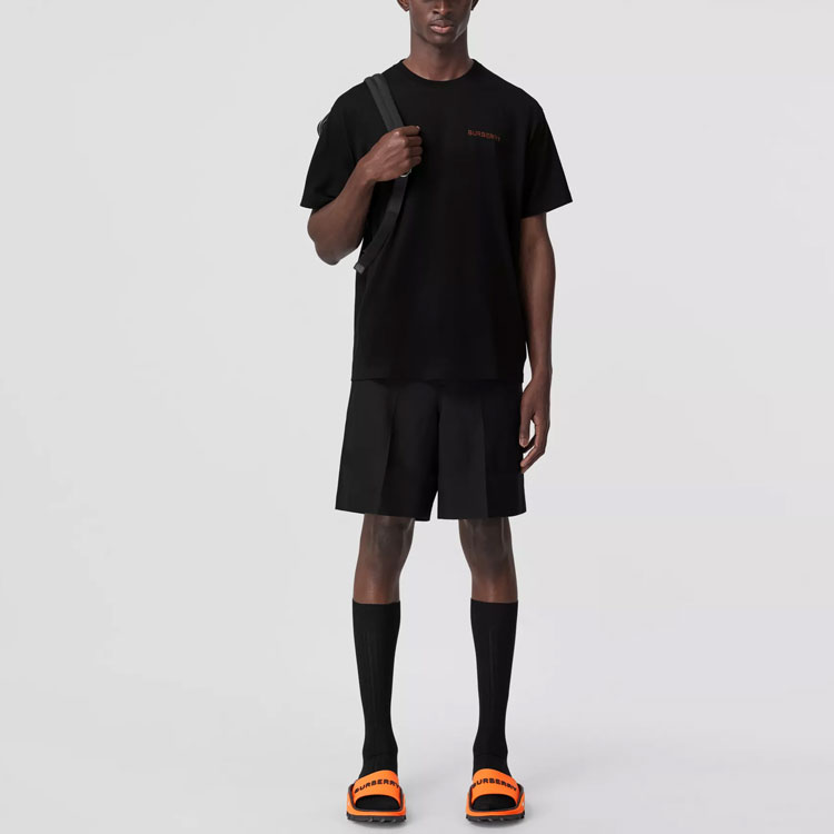 Burberry  Black Embroidered Logo Crewneck Loose Fit T-Shirt. 80575481 圖 4