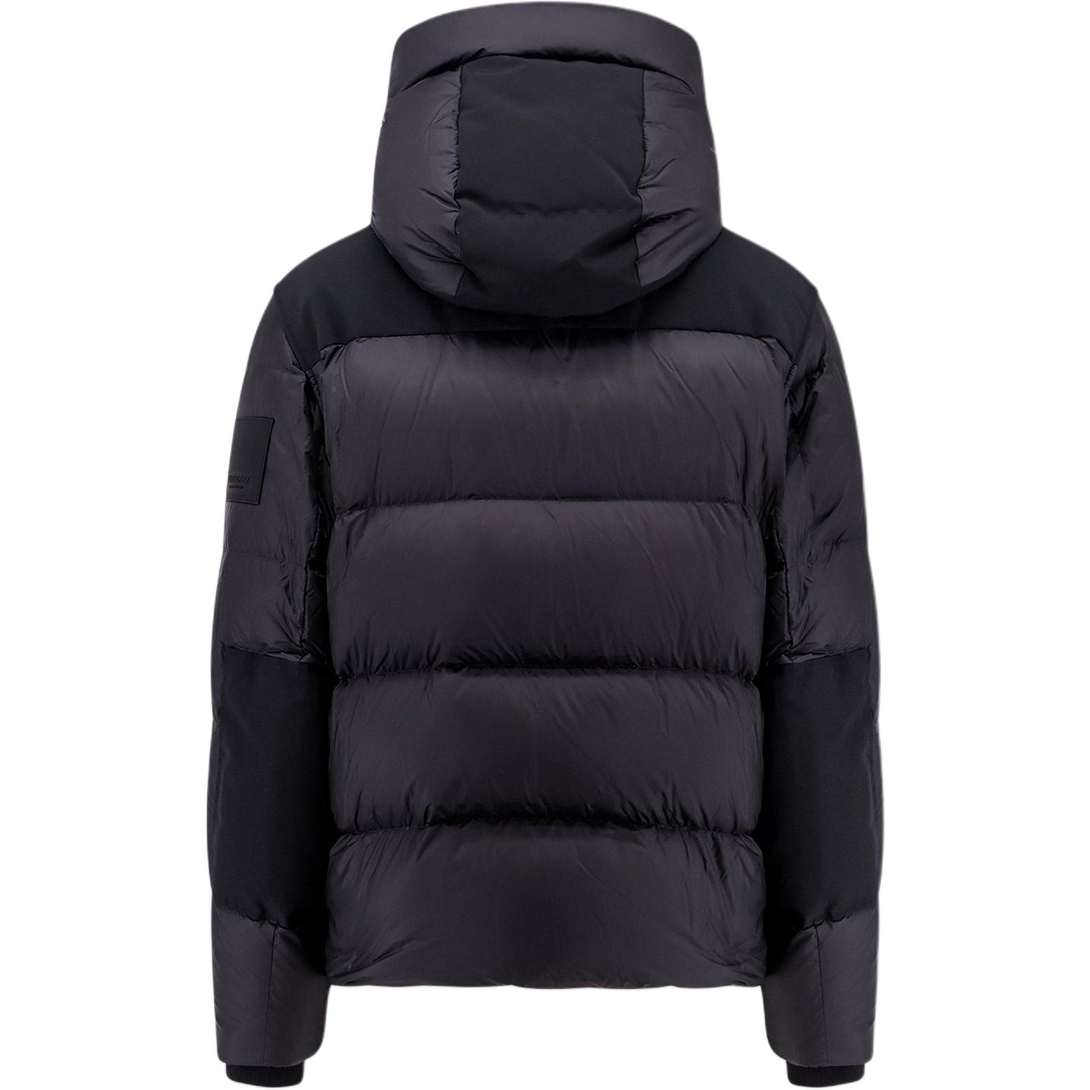 Lookbook Chaqueta Burberry Negra con Capucha Desmontable y Mangas Largas. 80963821