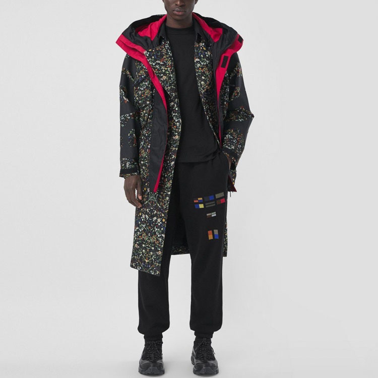 Shop Burberry Joggers Negros de Punto con Patrón Bordado y Cintura Elástica. 80427031