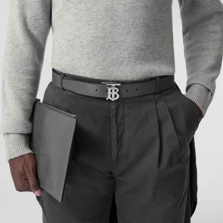 Lookbook Burberry Tali Pinggang Kulit Hitam dengan Gesper Logo B, Lebar 3.5cm. 80583521