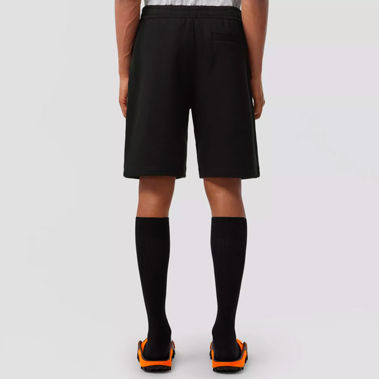 Burberry  Black Letter Logo Print Casual Straight-Fit Shorts. 80553541 圖 4