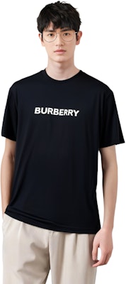 Burberry Baju T-Shirt Hitam Cetakan Huruf Leher Bulat Lengan Pendek. 80842331 Shop Burberry Baju T-Shirt Hitam Cetakan Huruf Leher Bulat Lengan Pendek. 80842331