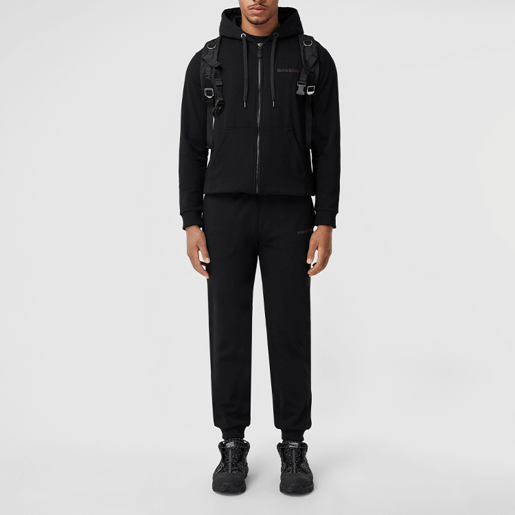 Shop Burberry Seluar Jogger Hitam Logo Print Stretch. 80482391