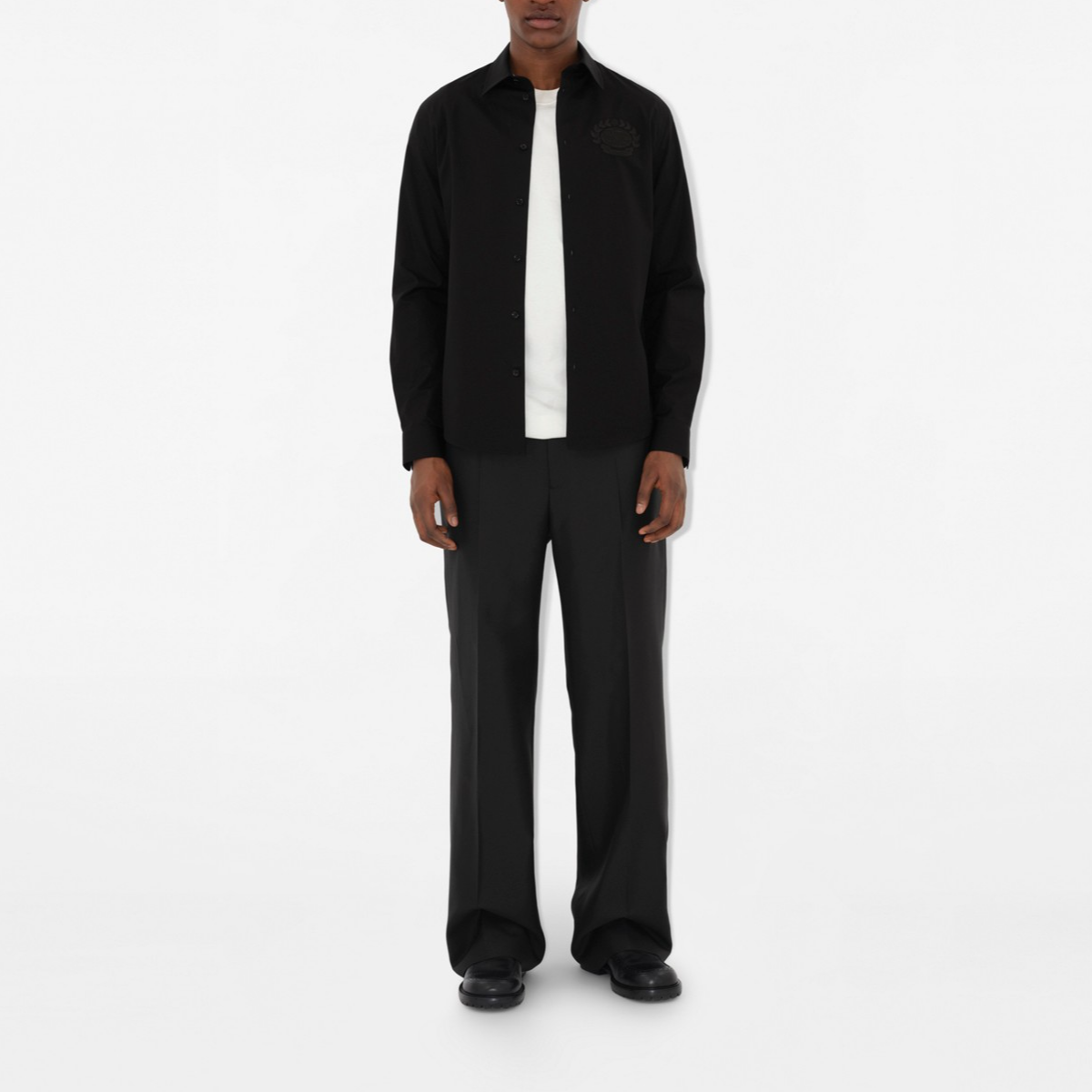 Burberry  Black Long-Sleeve Shirt with Logo Collar and Single-Breasted Design 80953321 圖 4