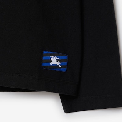 Burberry 黑色長袖T恤配馬術騎士標誌貼章。 80819951 Sizing Burberry 黑色長袖T恤配馬術騎士標誌貼章。 80819951