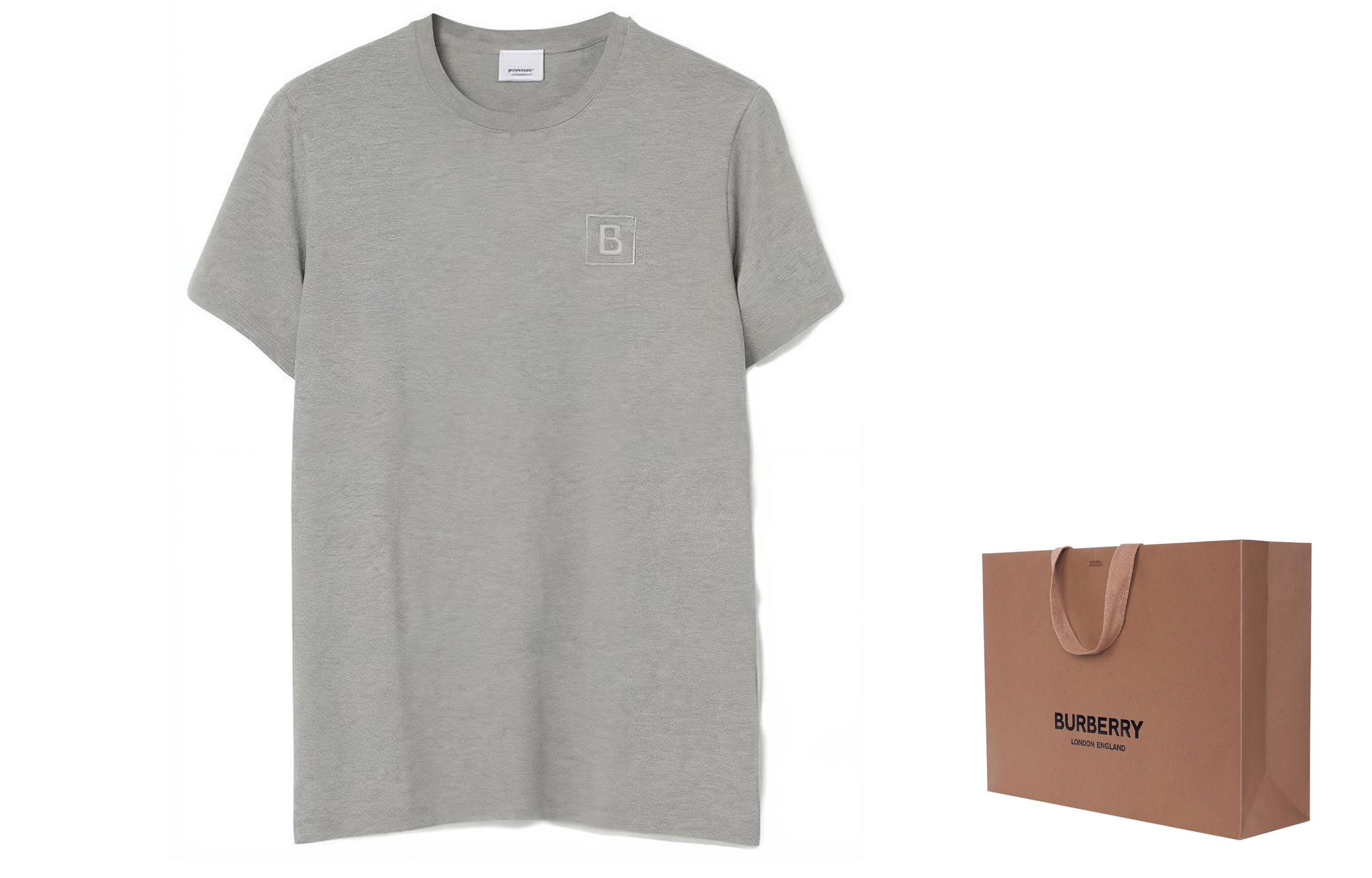 Lookbook Burberry Kaos Hitam Longgar Leher Bulat dengan Cetak Huruf. 80695361