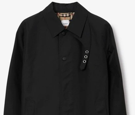 Burberry Mantel Hitam Lengan Panjang Single-Breasted Trench Coat. 80746871 Lookbook Burberry Mantel Hitam Lengan Panjang Single-Breasted Trench Coat. 80746871