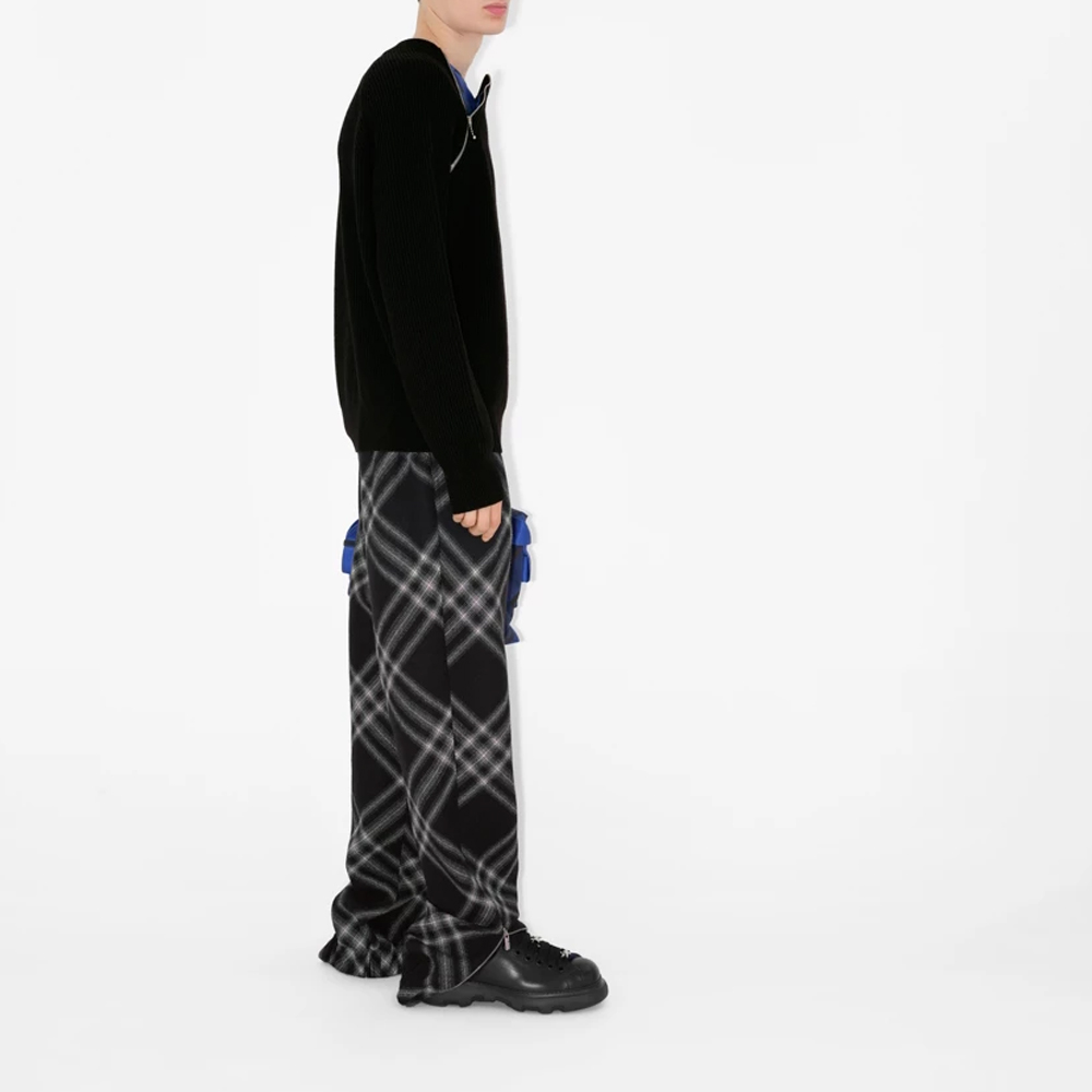 Burberry  Black Solid Color Crew Neck Pullover Sweater 80831751 圖 7