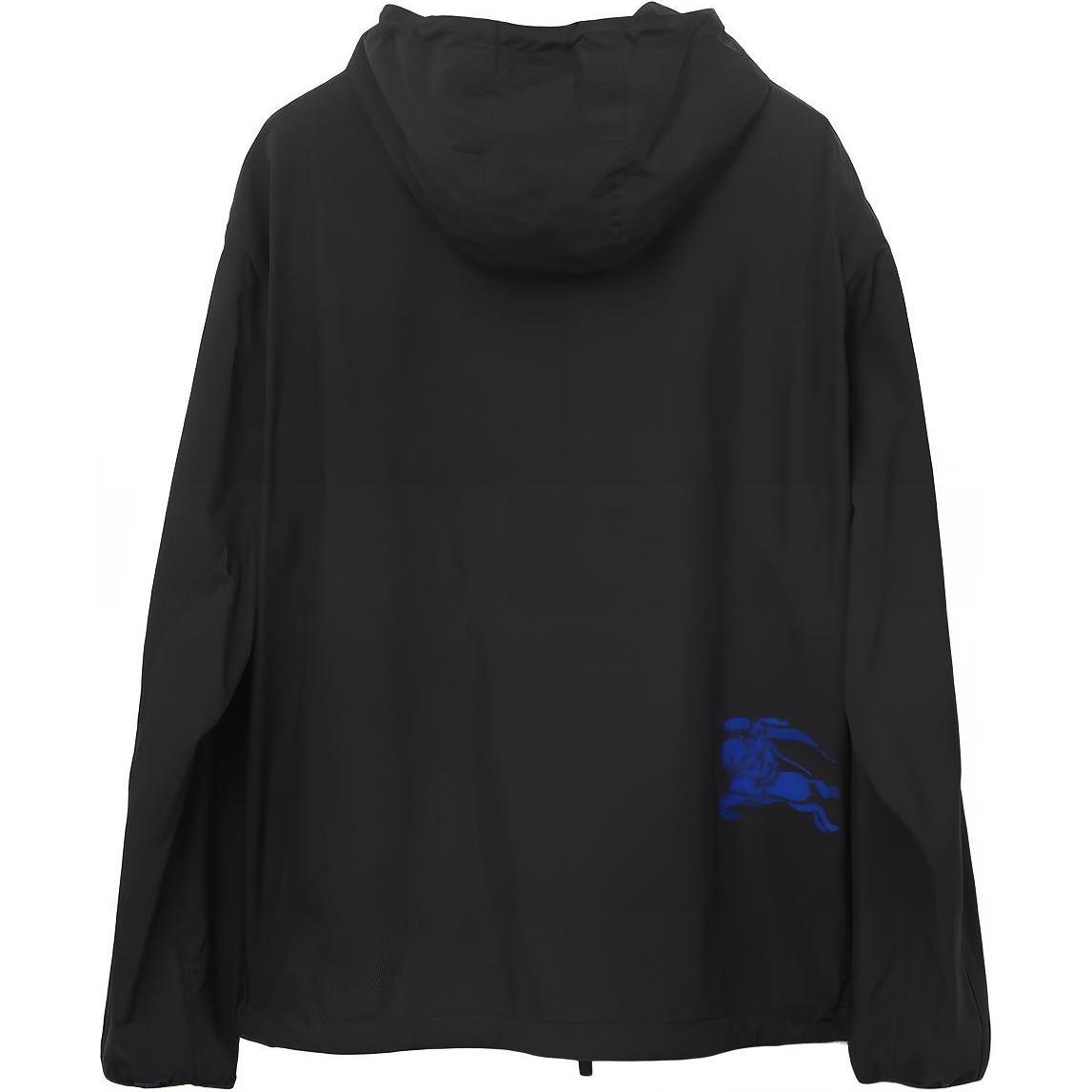 Lookbook Chaqueta con capucha negra Burberry casual con cremallera sólida. 80818861