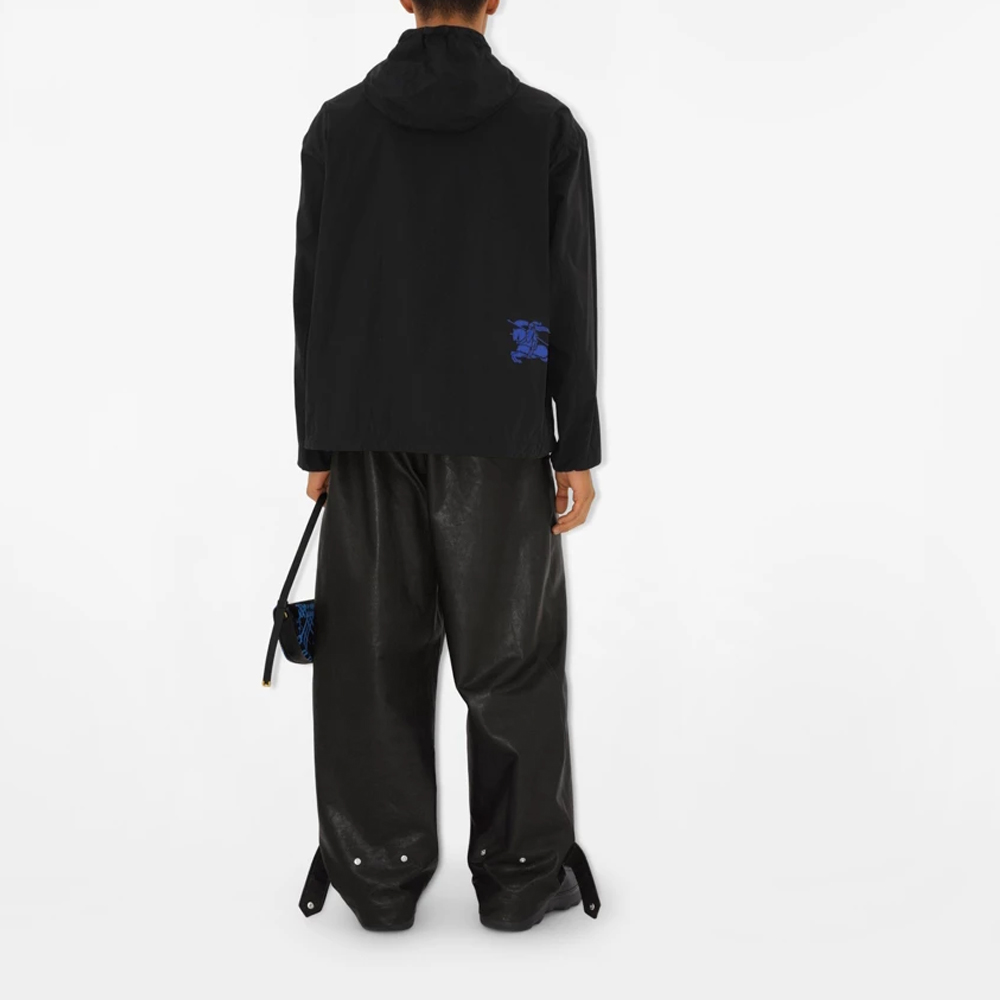 Purchase Chaqueta con capucha negra Burberry casual con cremallera sólida. 80818861