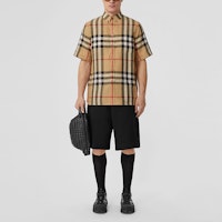 Camisa de Manga Corta Holgada de Lino con Patrón a Cuadros de Burberry Beige Archivo. 80510731 Lookbook Camisa de Manga Corta Holgada de Lino con Patrón a Cuadros de Burberry Beige Archivo. 80510731