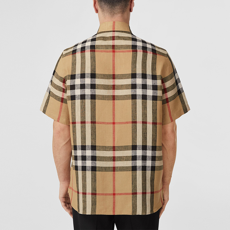 Shop Camisa de Manga Corta Holgada de Lino con Patrón a Cuadros de Burberry Beige Archivo. 80510731