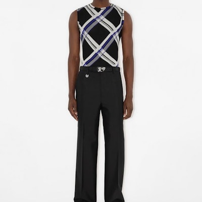 Cinturón Burberry Clásico de Piel de Ternera, 2.5CM de Ancho. 80888551 Shop Cinturón Burberry Clásico de Piel de Ternera, 2.5CM de Ancho. 80888551