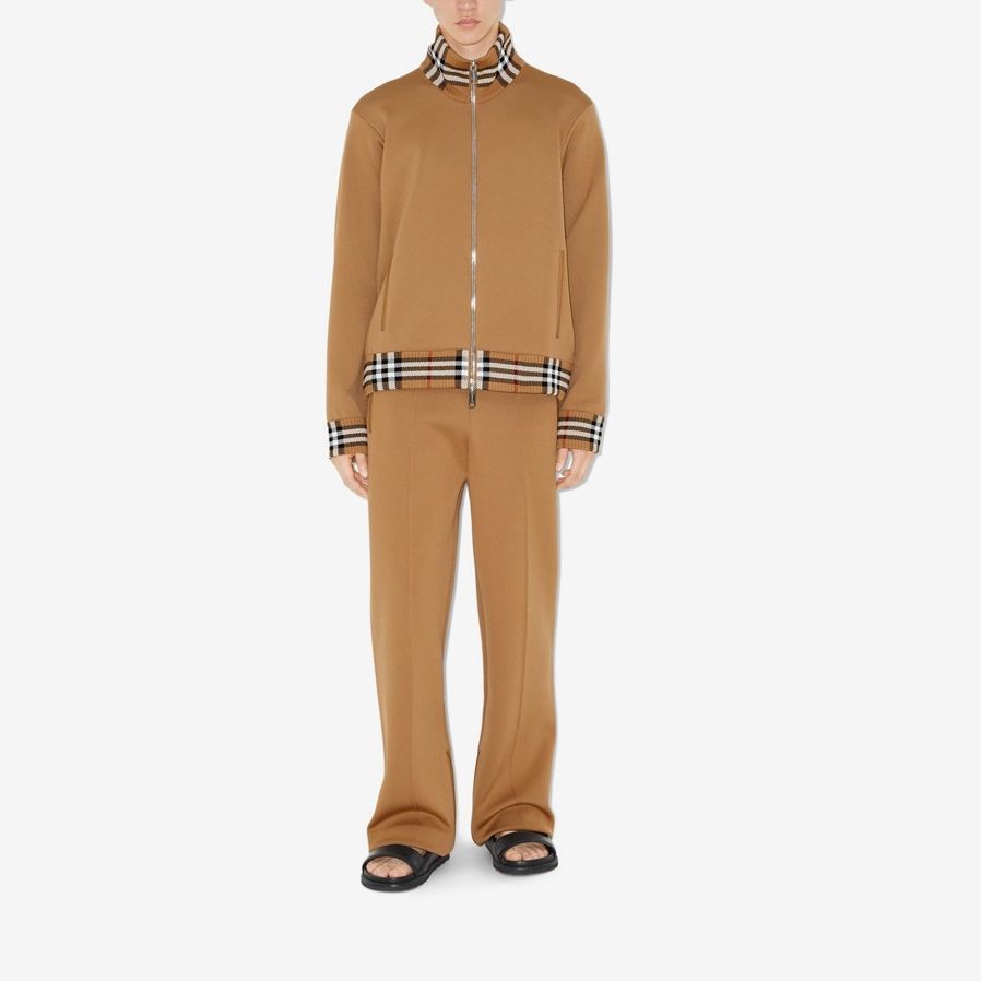 Lookbook Burberry Celana Kasual Straight-Leg Colorblock Check Beige. 80718631