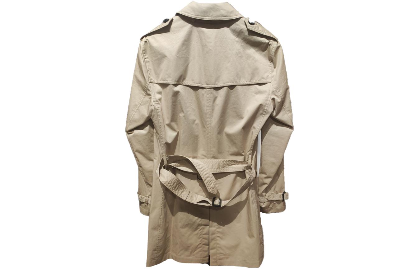 Lookbook Burberry Abrigo Trench Beige de Doble Botonadura. 80526281