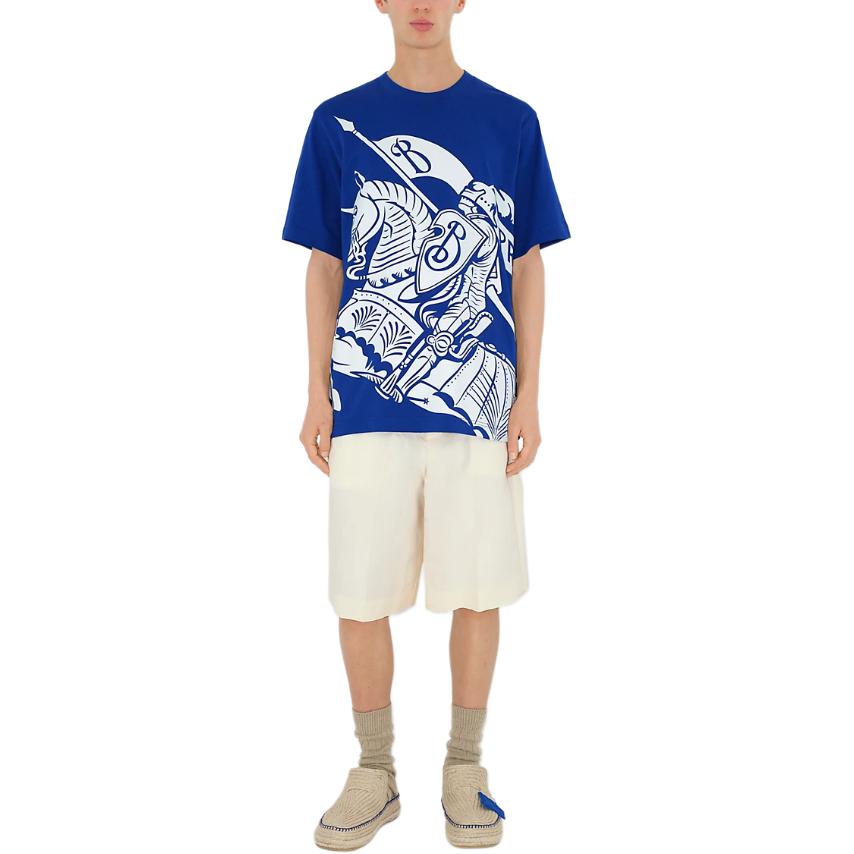 Shop 버버리 이퀘스트리언 나이트 프린트 크루넥 티셔츠 나이트 블루. 80897431