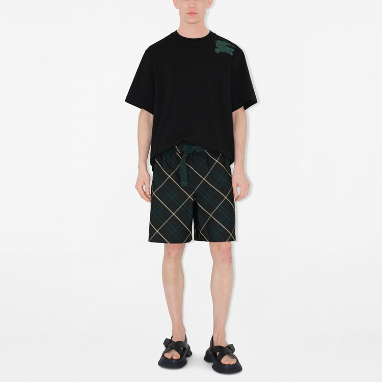 Shop Burberry Seluar Pendek Santai Hijau Corak Kotak dengan Poket ZIP. 80903001