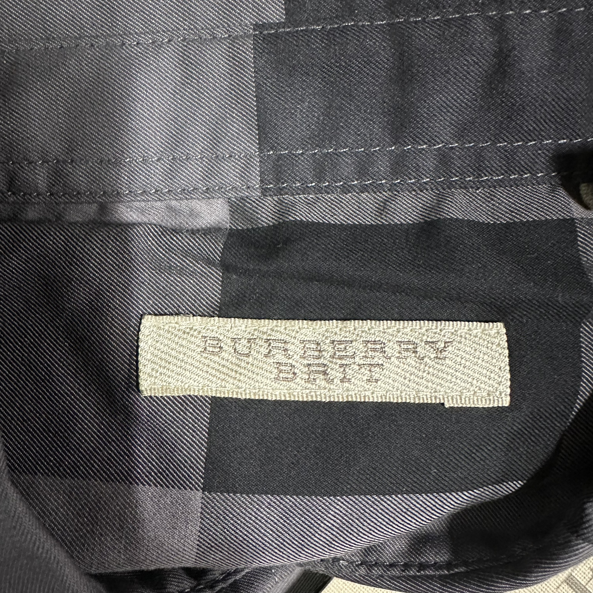 Lookbook Burberry 灰色格紋印花短袖襯衫 38463771