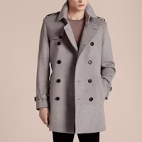 Lookbook Burberry 灰色Kensington雙排扣腰帶風衣大衣. 40226921