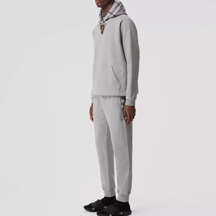 Shop Burberry 灰色格紋側邊口袋針織慢跑褲 80570121