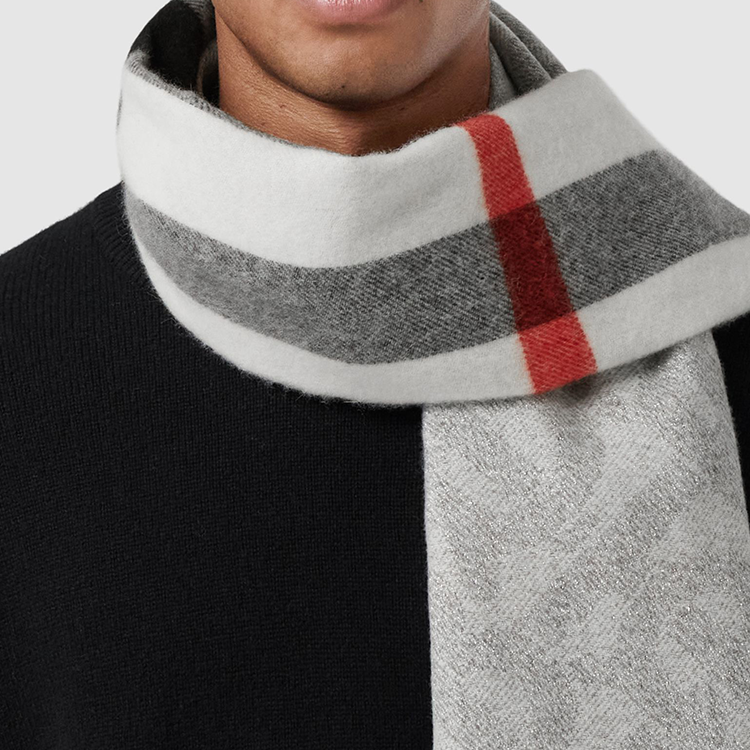 Burberry  Knit Check Fringe Scarf in Gray - Warm and Stylish Accessory 80638731 圖 5
