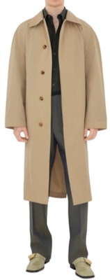 Abrigo Trench Beige Medio Burberry Diseño de Botonadura Simple. 80876111 Shop Abrigo Trench Beige Medio Burberry Diseño de Botonadura Simple. 80876111