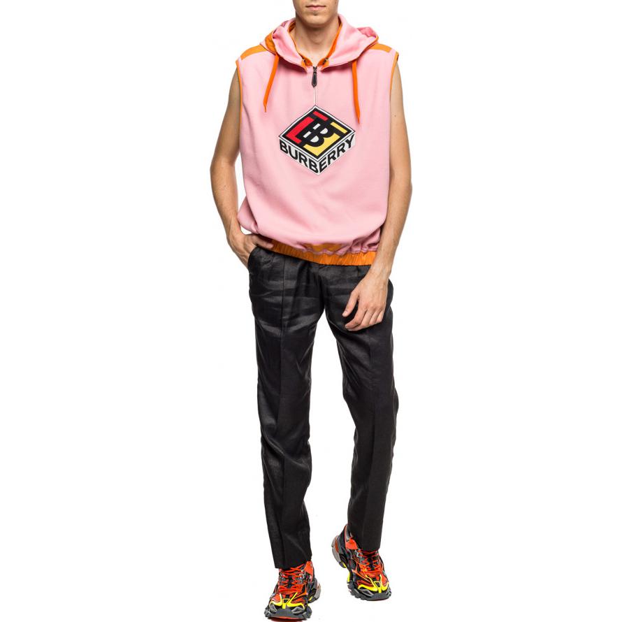 Lookbook Sudadera sin mangas rosa de Burberry con estampado. 45595481