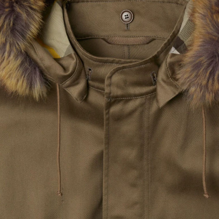 Shop Abrigo Casual Burberry con Capucha y Manga Larga en Color Sólido Beige. 80791991