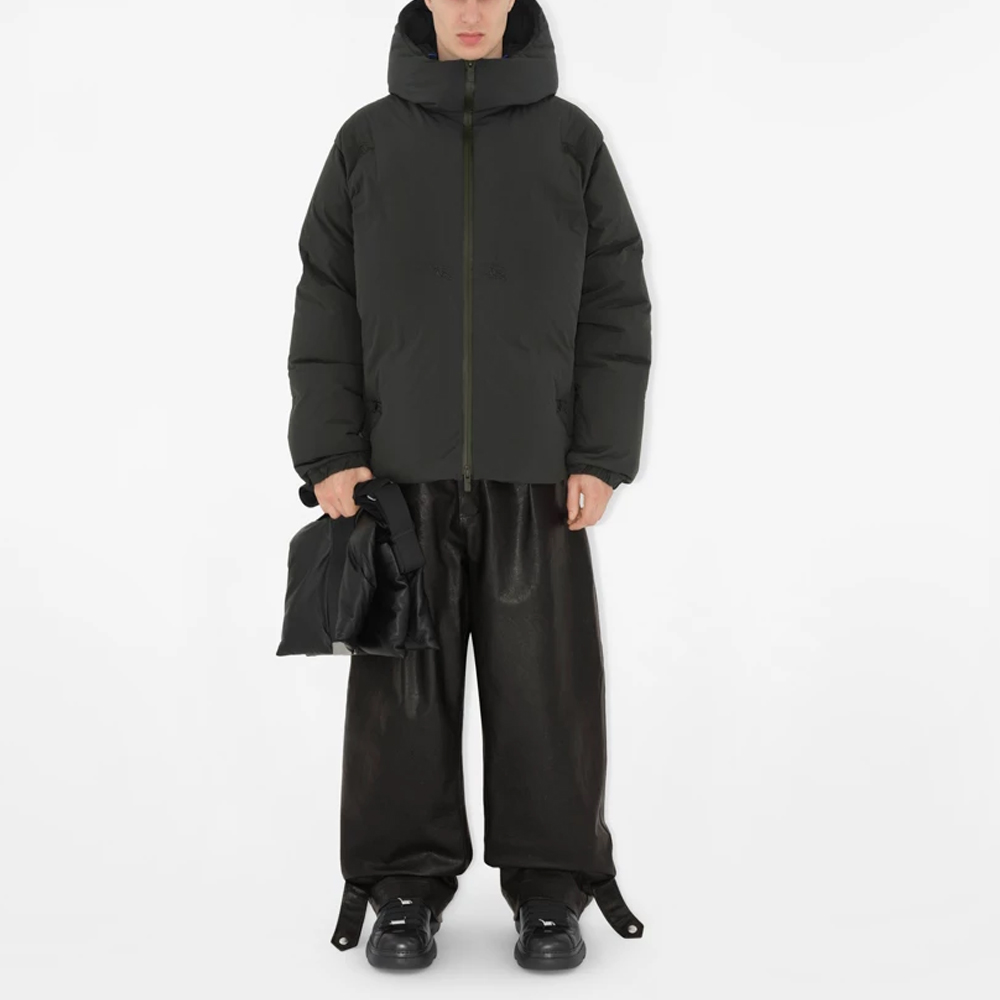 Lookbook バーバリー ソリッドカラー ジッパーフード ダウンジャケット オブシディアングレー 80838181