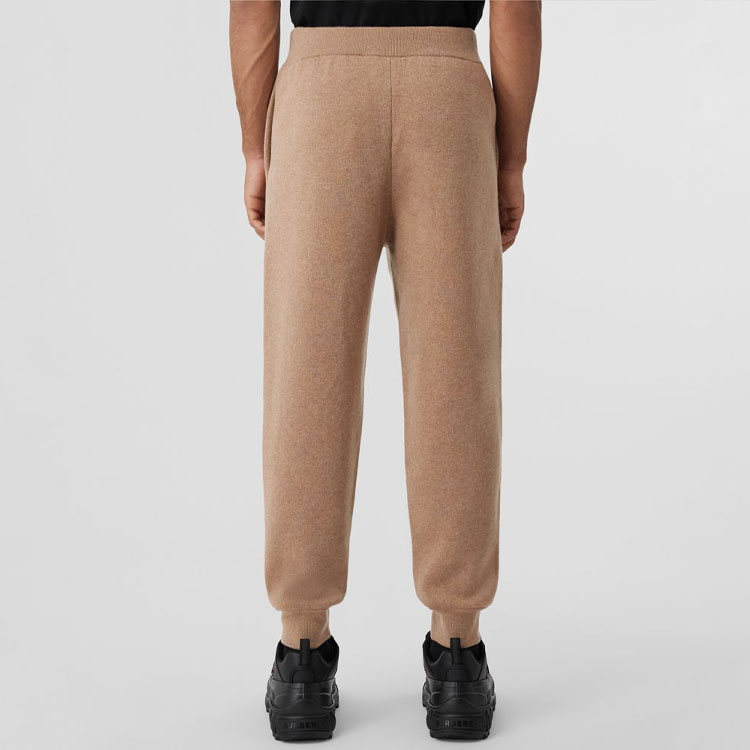 Shop Burberry Celana Jogger Knit dengan Logo Bordir - Camel. 80609081