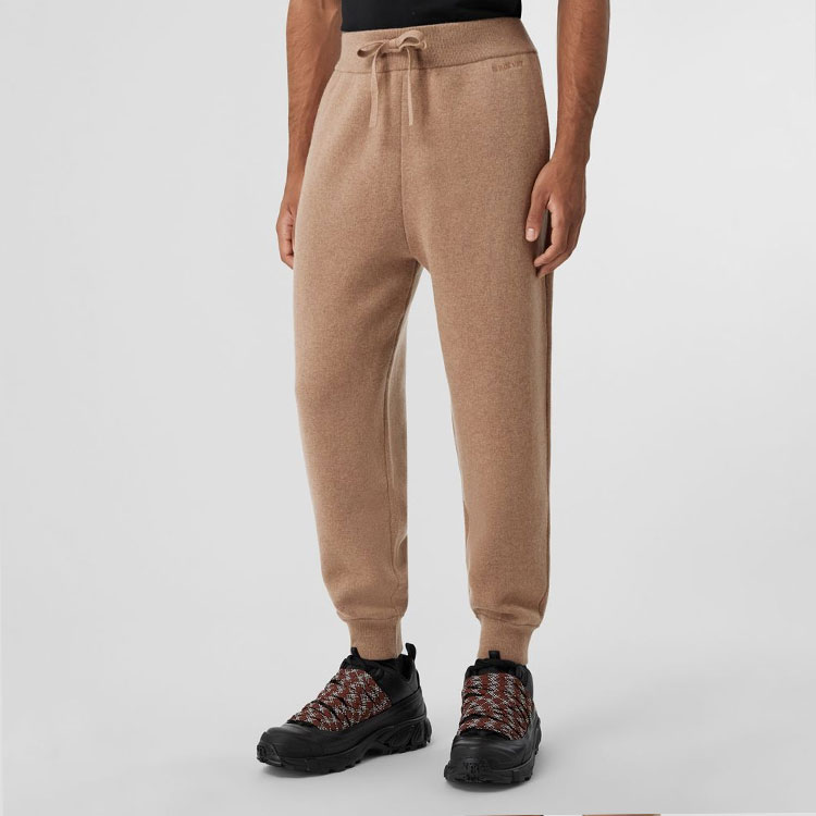 Purchase Burberry Celana Jogger Knit dengan Logo Bordir - Camel. 80609081