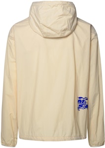 Burberry SS24 Chaqueta Beige de Manga Larga con Cremallera y Capucha. 80805061 Lookbook Burberry SS24 Chaqueta Beige de Manga Larga con Cremallera y Capucha. 80805061