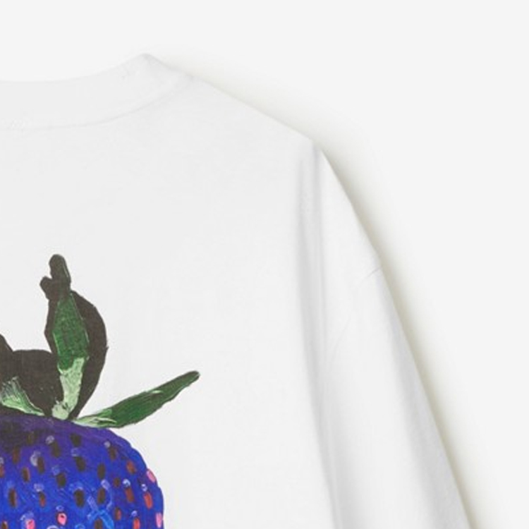 Cheap 버버리 화이트 로고 스트로베리 프린트 크루넥 티셔츠. 80891001