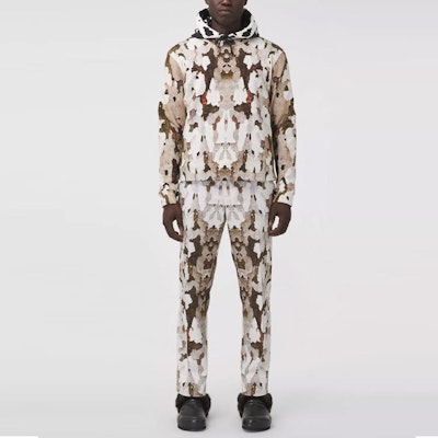 Burberry Seluar Kargo Corak Abstrak Lelaki Camo. 80427651 Shop Burberry Seluar Kargo Corak Abstrak Lelaki Camo. 80427651