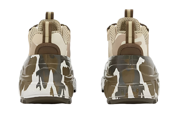 Shop 博柏利亚瑟棕色迷彩印花尼龙 80530791